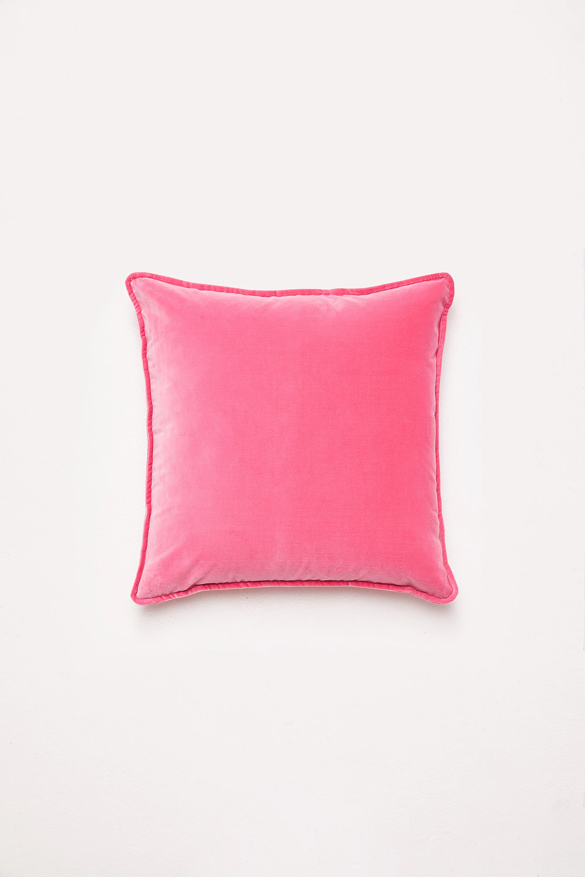 Big Velvet - Bubblegum Cushion
