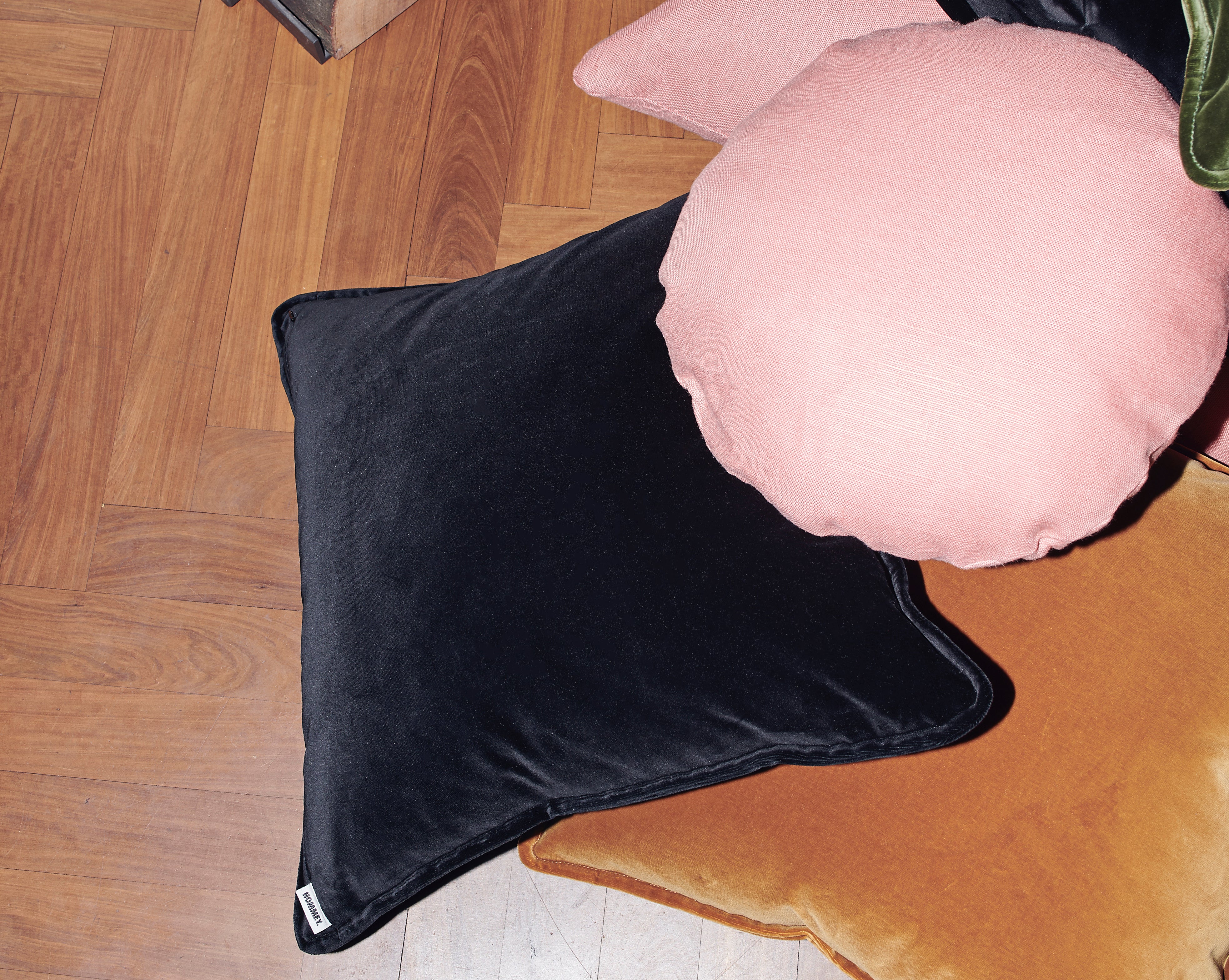 Essential Velvet - Black Cat Cushion - Image 2