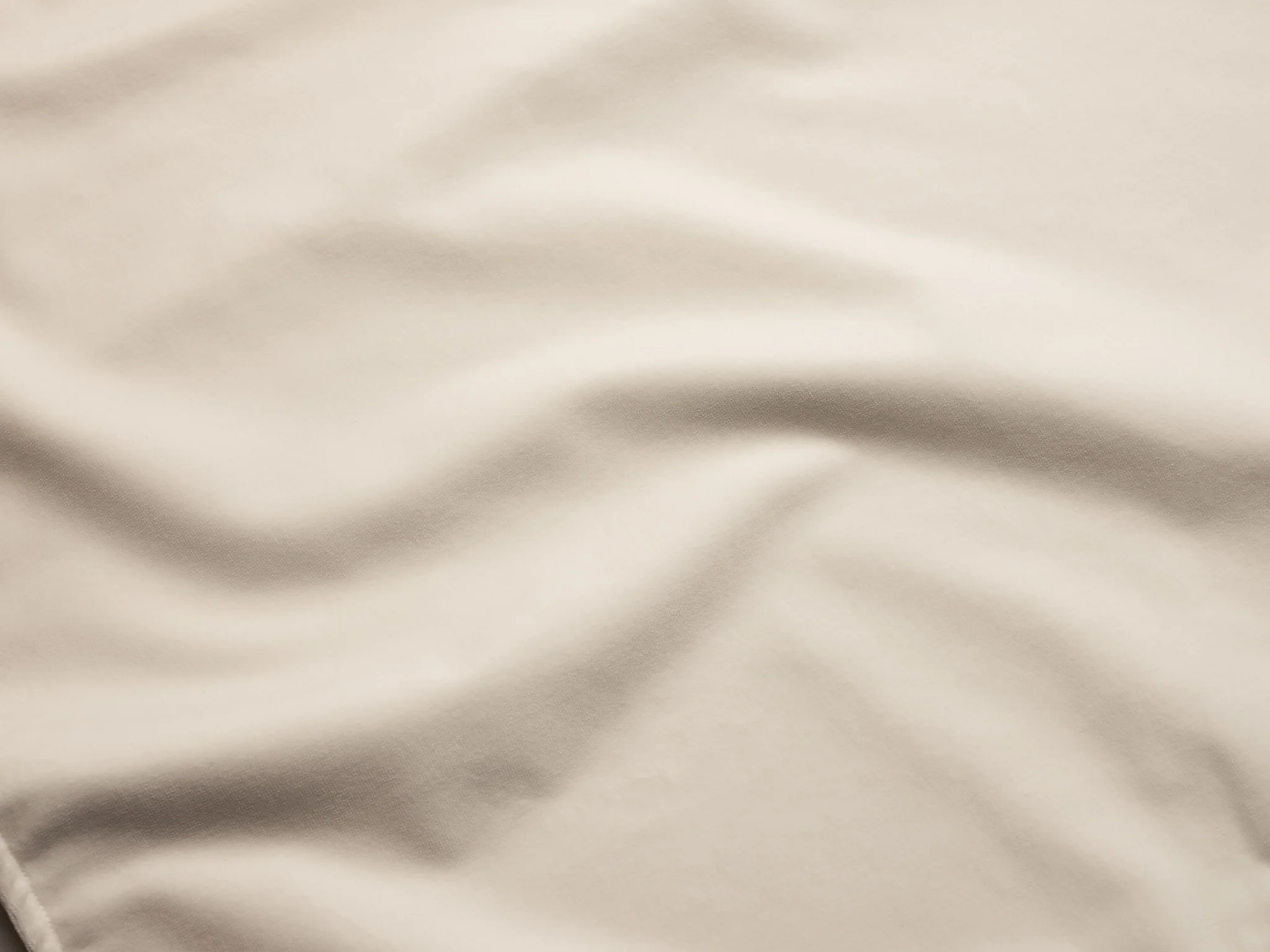 Lumbar Velvet - Milkshake Cushion - Image 2